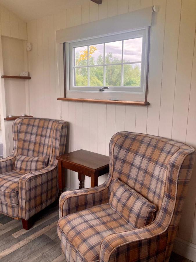 Cranfield Retreat & Glamping & Hobbit House Hotel Long Melford Exterior foto