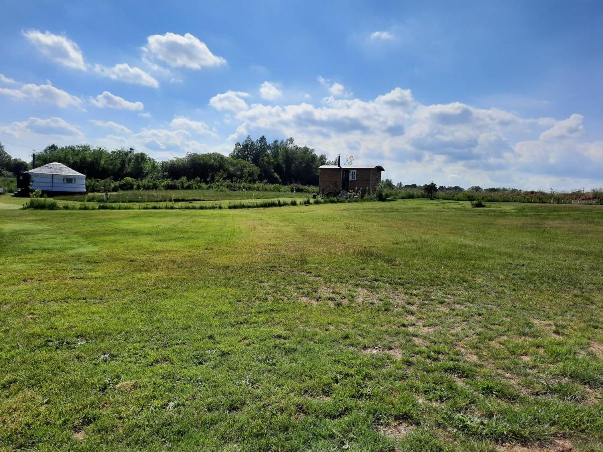 Cranfield Retreat & Glamping & Hobbit House Hotel Long Melford Exterior foto