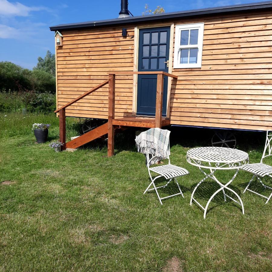 Cranfield Retreat & Glamping & Hobbit House Hotel Long Melford Exterior foto
