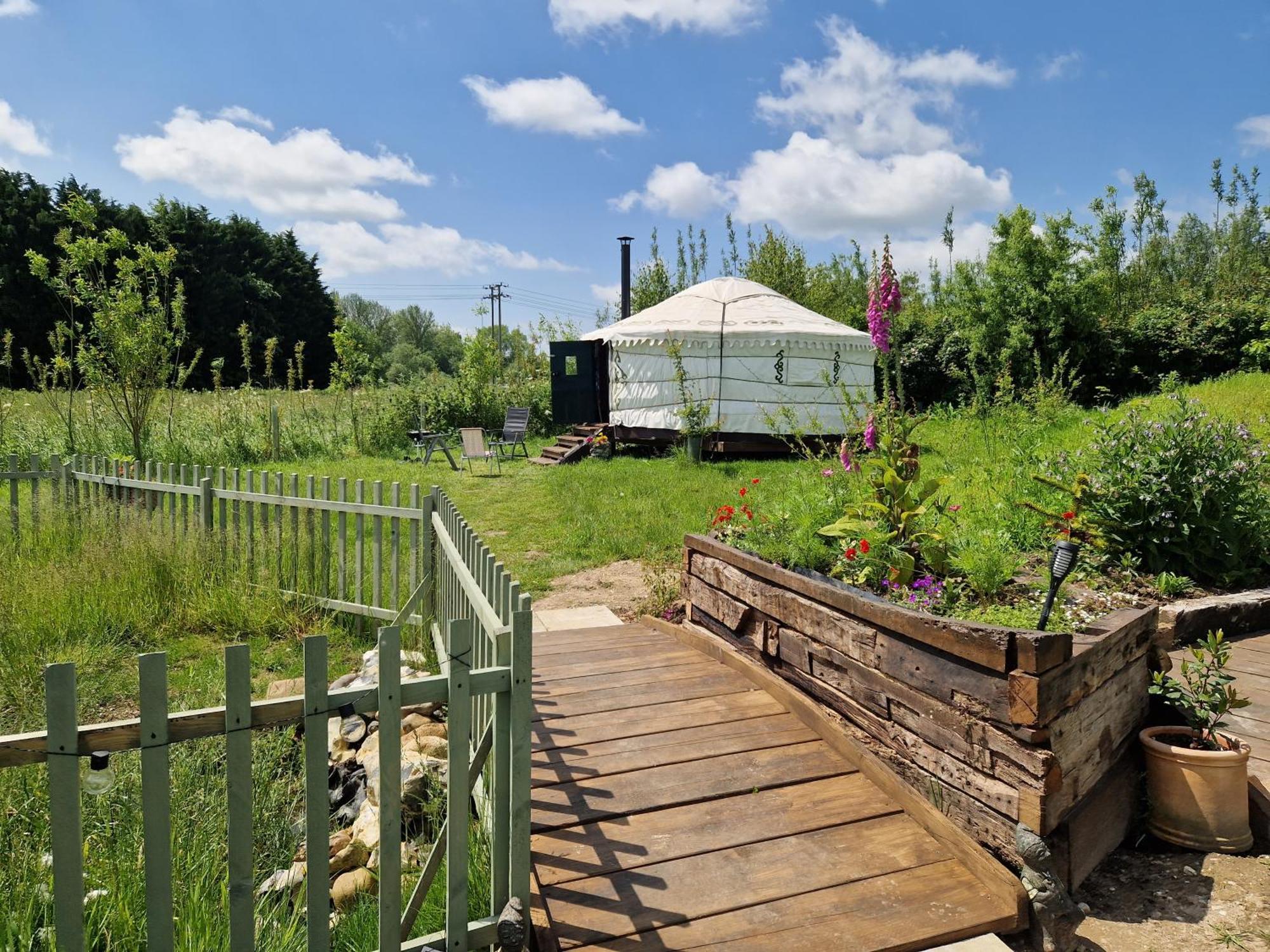 Cranfield Retreat & Glamping & Hobbit House Hotel Long Melford Exterior foto