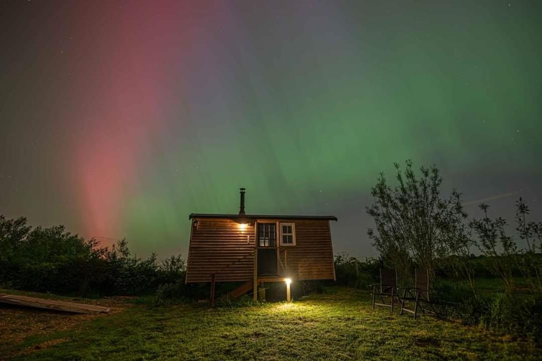 Cranfield Retreat & Glamping & Hobbit House Hotel Long Melford Exterior foto